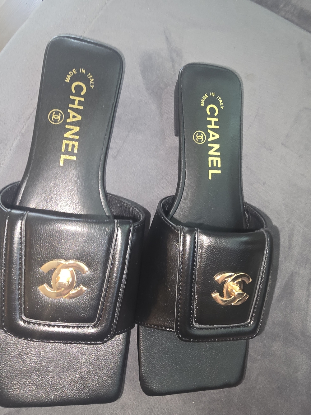 Chanel Black Leather Slide Sandals with Gold CC Logo - Picture 6 of 7